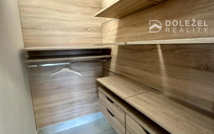 Na predaj 3 izbový byt s klímou a loggiou / KVP – Wurmova