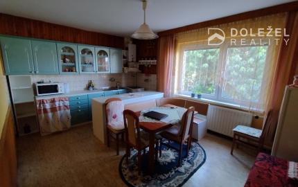 Priestranný 6-izbový dom s garážou, altánkom a veľkým pozemkom-Vyšné Opátske,KE