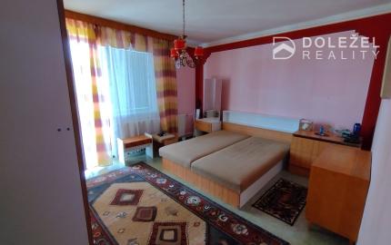 Priestranný 6-izbový dom s garážou, altánkom a veľkým pozemkom-Vyšné Opátske,KE