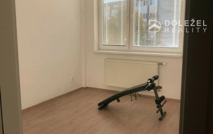 Na predaj 3 izbový byt s balkónom na sídlisku KVP – Dénešova ulica