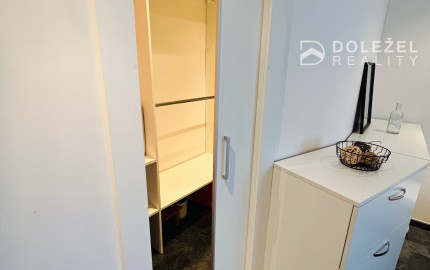 Na predaj kompletne zariadený 2-izbový tehlový byt v obľúbenej lokalite Košice – Sever, Študentská ulica