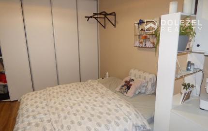 3-izb KVP Húskova, OV, 64m2,  čiast .rekon, lodžia (8.p/8)