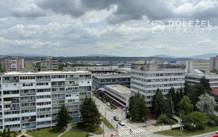 3-izb pražský TERASA- Trieda SNP, OV, 55m2, 6m lodžia, 10.p