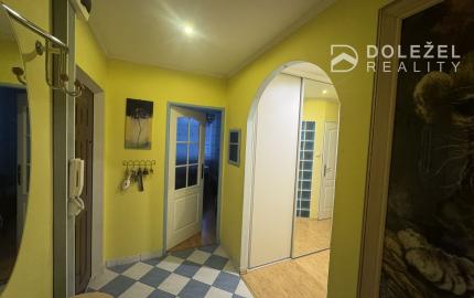 3-izbový byt STARÉ MESTO- Vojenská ulica, OV,70m2,lodžia 1.p