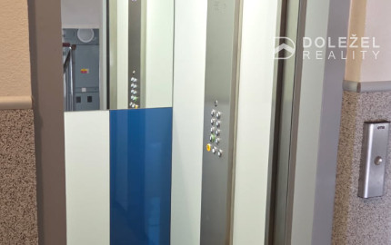 4-izbový byt, 90 m2, 2x lodžia (7.p/8), Košice KVP Janigova
