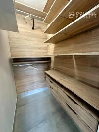 Na predaj 3 izbový byt s klímou a loggiou / KVP – Wurmova