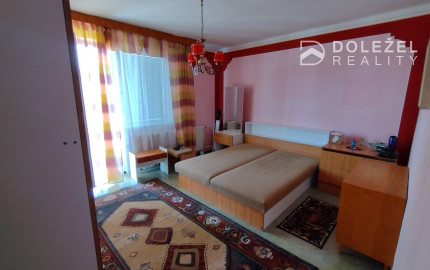 Priestranný 6-izbový dom s garážou, altánkom a veľkým pozemkom-Vyšné Opátske,KE