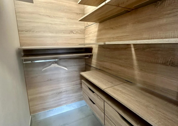 Na predaj 3 izbový byt s klímou a loggiou / KVP – Wurmova