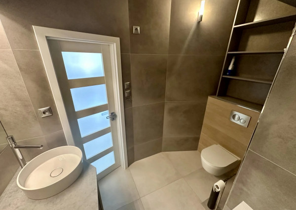 Na predaj 3 izbový byt s klímou a loggiou / KVP – Wurmova