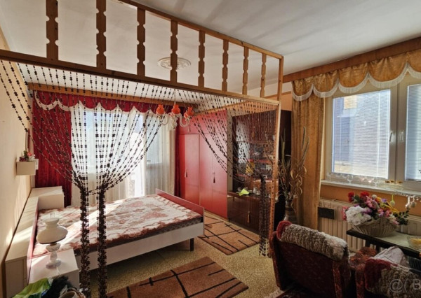 Priestranný 6-izbový dom s garážou, altánkom a veľkým pozemkom-Vyšné Opátske,KE