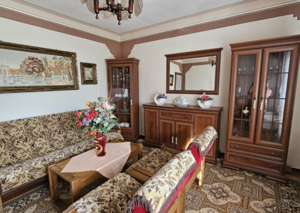 Priestranný 6-izbový dom s garážou, altánkom a veľkým pozemkom-Vyšné Opátske,KE