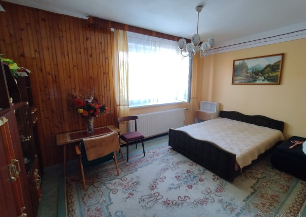 Priestranný 6-izbový dom s garážou, altánkom a veľkým pozemkom-Vyšné Opátske,KE