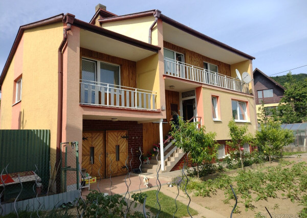 Priestranný 6-izbový dom s garážou, altánkom a veľkým pozemkom-Vyšné Opátske,KE