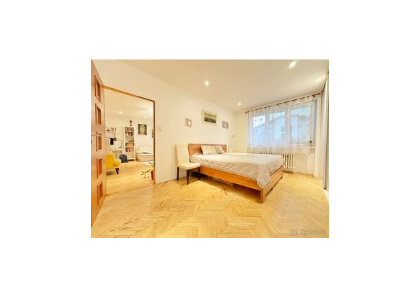 Predám krásny 4 izb. tehlový byt, 100 m2, garáž, 2 loggie, záhrada, Podhradová-Košice