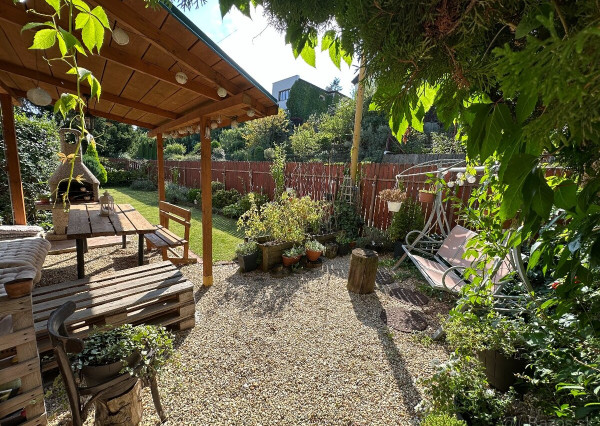 Predám krásny 4 izb. tehlový byt, 100 m2, garáž, 2 loggie, záhrada, Podhradová-Košice