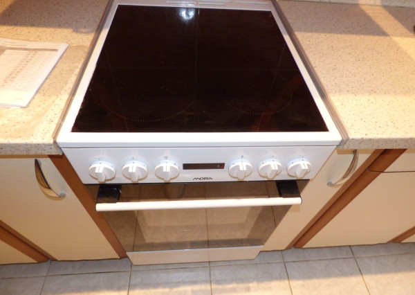 3-izb TERASA-  Michalovská, OV, 66m2, ČR, 8.p, balkón