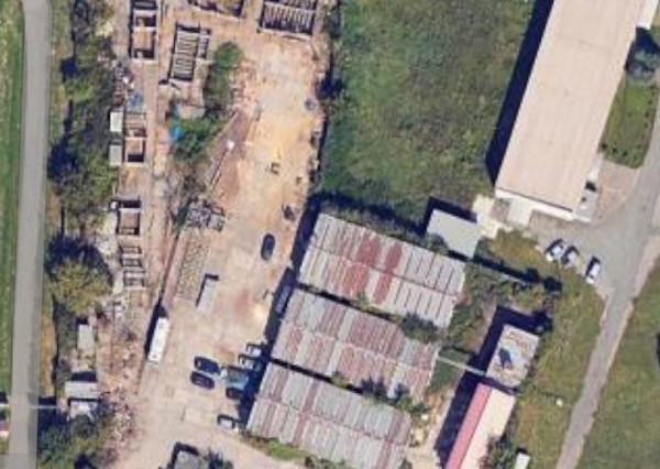 Na predaj – rozsiahly priemyselný areál s halami a administratívnou budovou, Košice – Nad Jazerom