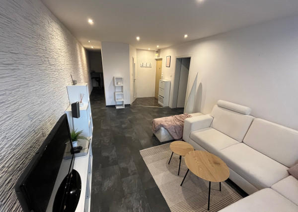 Na predaj kompletne zariadený 2-izbový tehlový byt v obľúbenej lokalite Košice – Sever, Študentská ulica