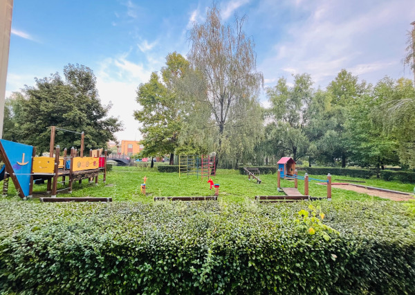 Na predaj kompletne zariadený 2-izbový tehlový byt v obľúbenej lokalite Košice – Sever, Študentská ulica