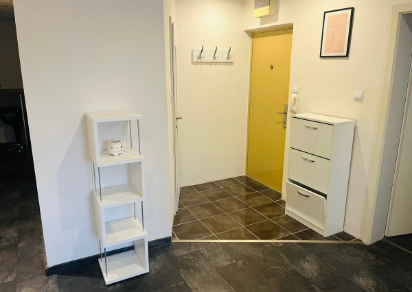 Na predaj kompletne zariadený 2-izbový tehlový byt v obľúbenej lokalite Košice – Sever, Študentská ulica