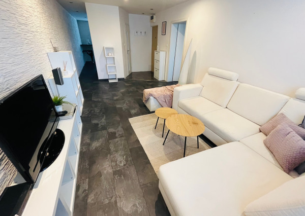 Na predaj kompletne zariadený 2-izbový tehlový byt v obľúbenej lokalite Košice – Sever, Študentská ulica