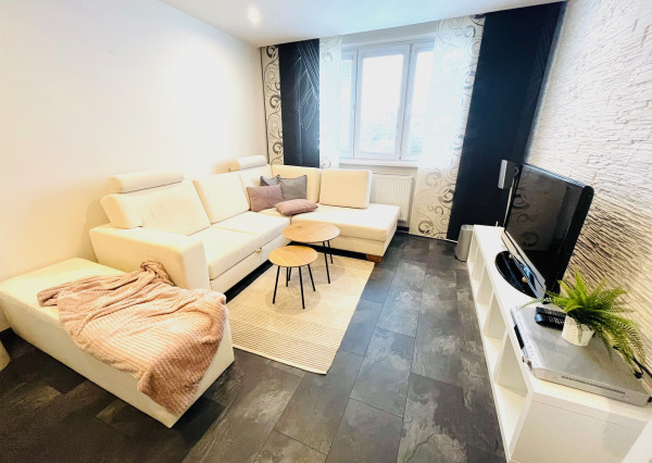 Na predaj kompletne zariadený 2-izbový tehlový byt v obľúbenej lokalite Košice – Sever, Študentská ulica