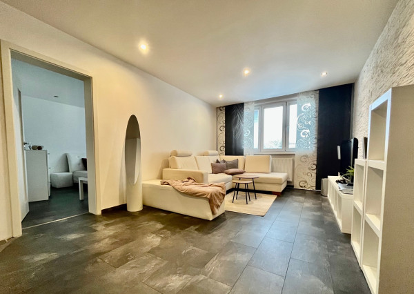 Na predaj kompletne zariadený 2-izbový tehlový byt v obľúbenej lokalite Košice – Sever, Študentská ulica