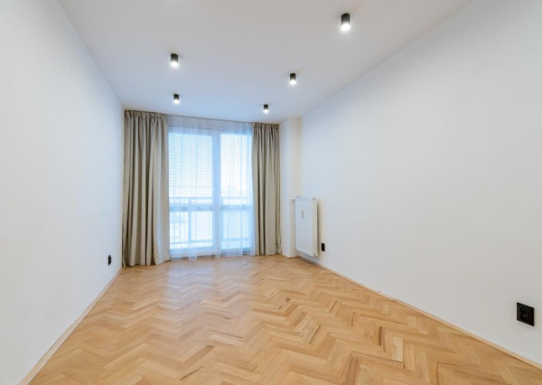 3-izbový byt, 69 m2, lodžia, 2x balkón (7.p) Košice Němcovej