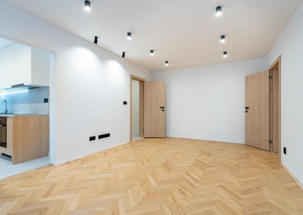 3-izbový byt, 69 m2, lodžia, 2x balkón (7.p) Košice Němcovej