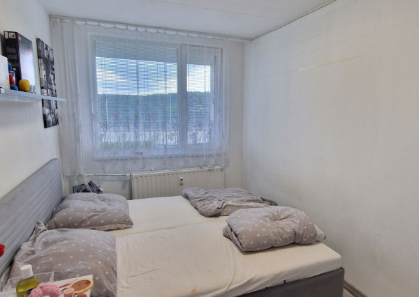 4-izbový byt, 88 m2, lodžia (4.p/8), Košice KVP Stierova