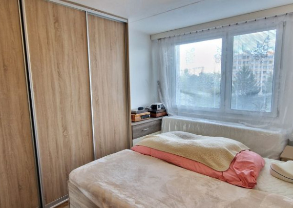 4-izbový byt, 88 m2, lodžia (4.p/8), Košice KVP Stierova