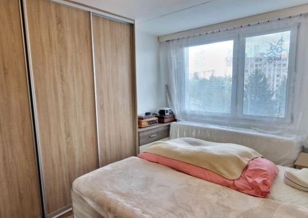 4-izbový byt, 88 m2, lodžia (4.p/8), Košice KVP Stierova