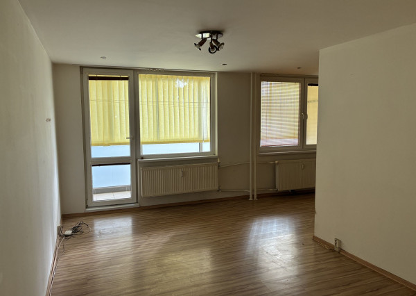 3-izb NAD JAZEROM- STÁLICOVÁ, OV 68m2,PRAŽSKÝ 6m dlhá lodžia