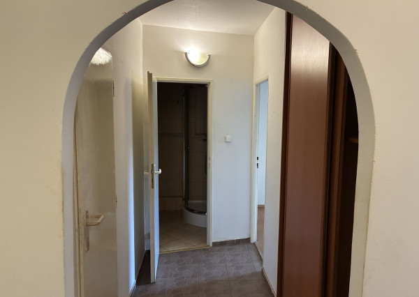 3-izb NAD JAZEROM- STÁLICOVÁ, OV 68m2,PRAŽSKÝ 6m dlhá lodžia