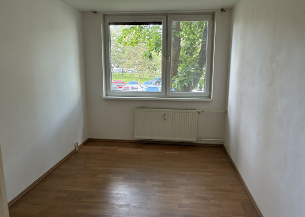 3-izb NAD JAZEROM- STÁLICOVÁ, OV 68m2,PRAŽSKÝ 6m dlhá lodžia