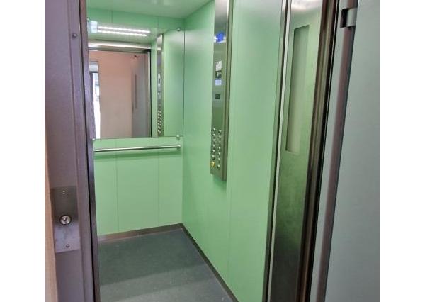 PRENÁJOM 1-izb. byt, 39 m2, balkón (8.p/11), Košice Němcovej