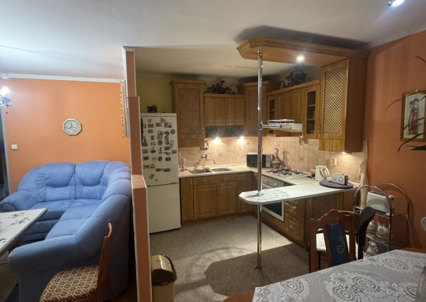 3-izbový byt STARÉ MESTO- Vojenská ulica, OV,70m2,lodžia 1.p