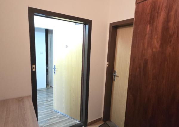 2-izbový byt, 50 m2, lodžia (7.p/8), Košice KVP Titogradská