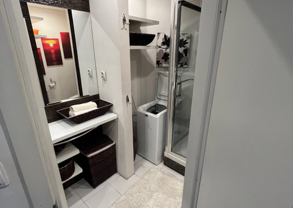 Na predaj kompletne zariadený 2-izbový tehlový byt v obľúbenej lokalite Košice – Sever, Študentská ulica