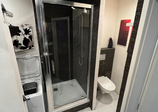 Na predaj kompletne zariadený 2-izbový tehlový byt v obľúbenej lokalite Košice – Sever, Študentská ulica