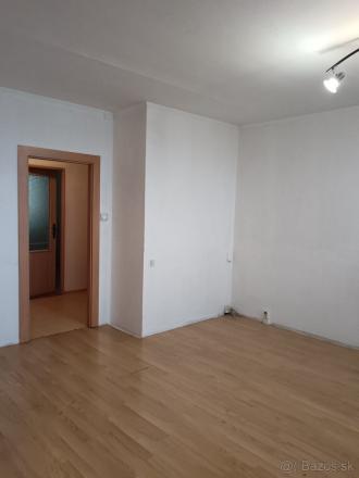 Rezervovaný Predaj 3-izbového bytu s loggiou, Košice – Staré Mesto, Turgenevova ulica - fotografia 8