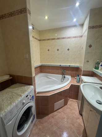 3-izbový byt STARÉ MESTO- Vojenská ulica, OV,70m2,lodžia 1.p - fotografia 7