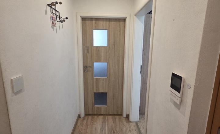 3-izbový Dargovských hrdinov- Fábryho, OV,68m2,1.p, lodžia - fotografia 8