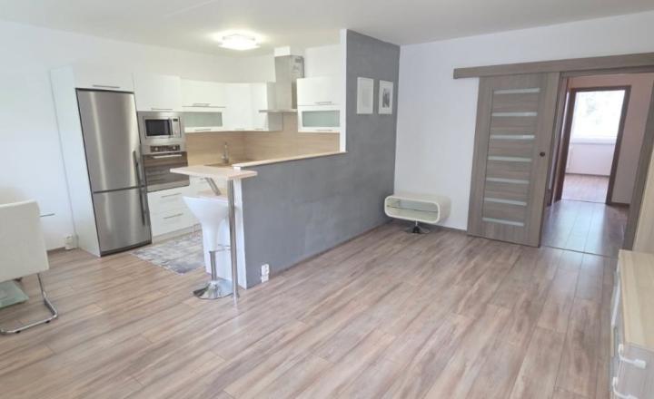 3-izbový byt, 67 m2, pražský, (1.p/7), Košice Terasa Ružová - fotografia 1