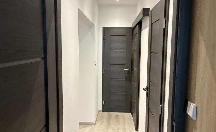 2-izbový byt, KVP, Titogradská, OV,50m2 kompl,rekon, 6.p/8 - fotografia 10