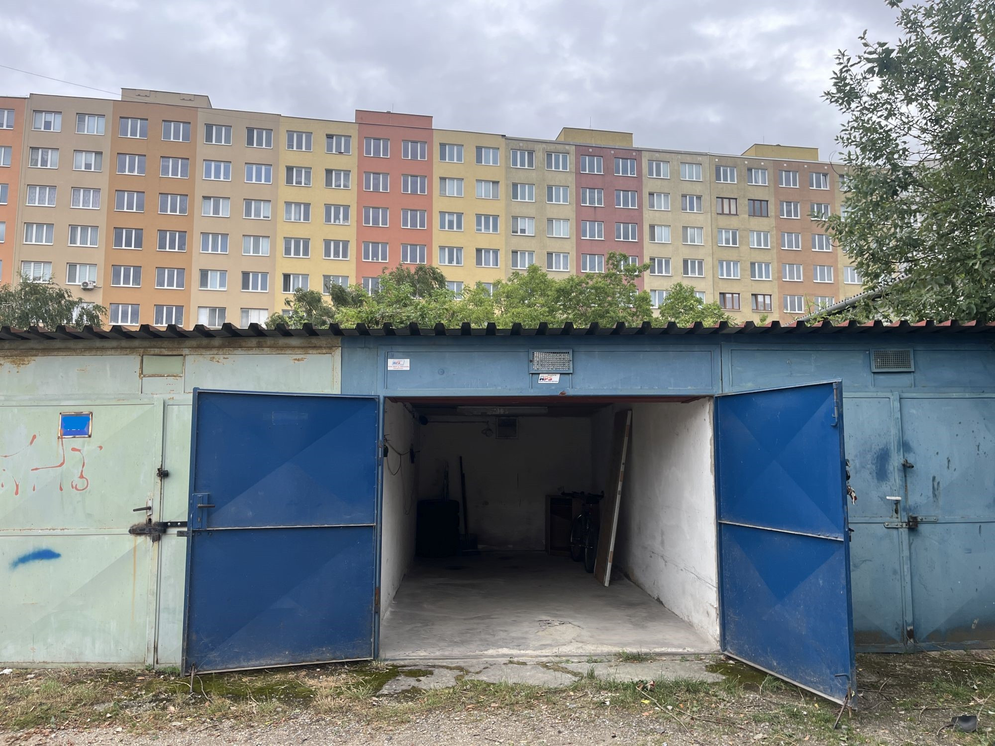 Garáž- Železníky- Krakovská, OV, 18m2+ elektrina