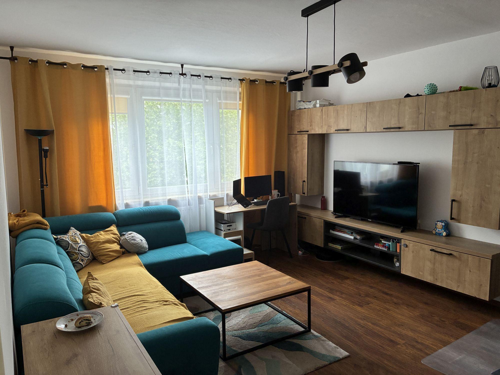 3-izb KVP  Hemerková, OV, 78m2, rekonštrukcia, balkón, 3.p