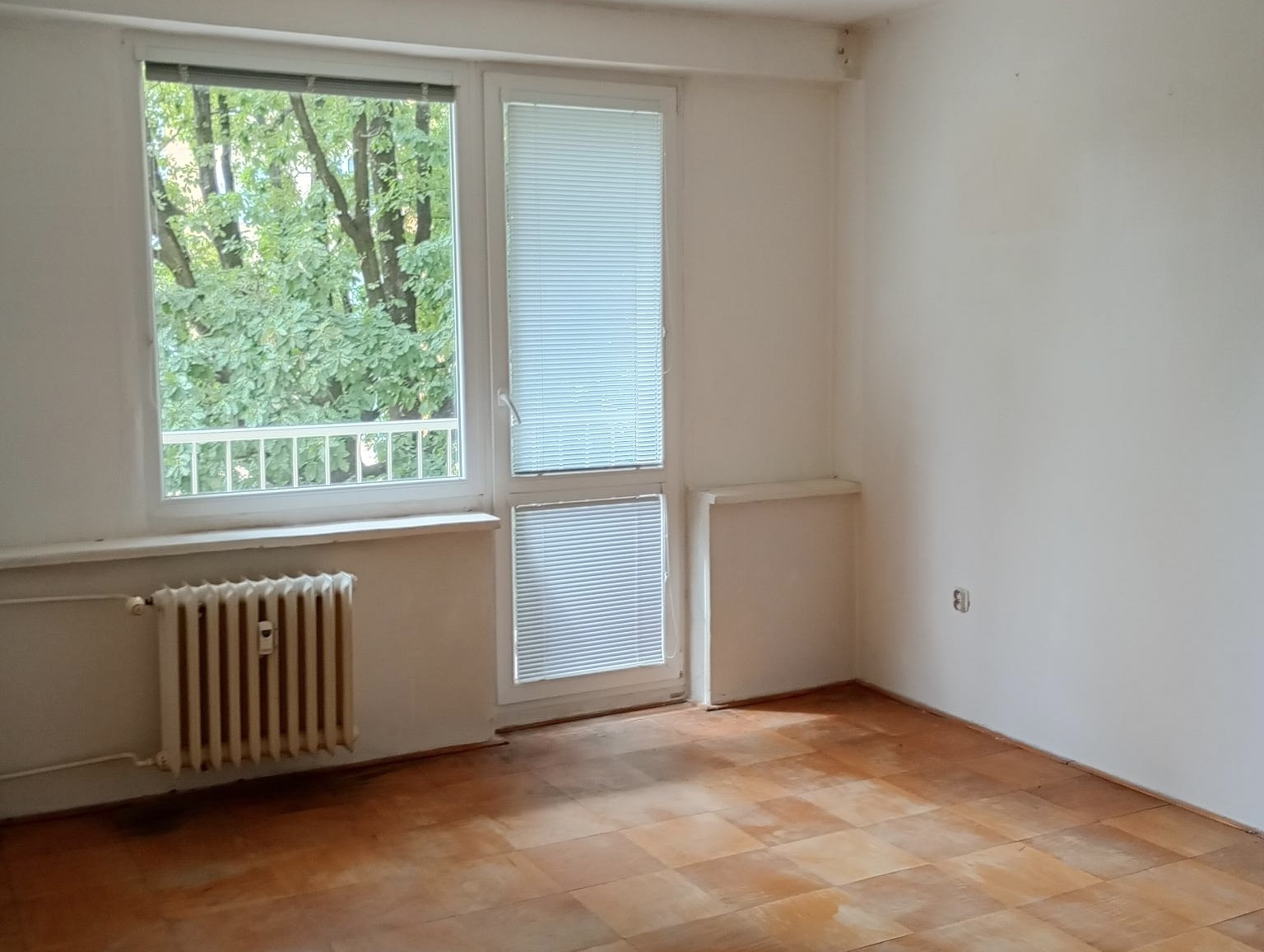 3-izb TERASA- Humenská, OV, 68m2, čiast.rekon, balkón 2.p/8